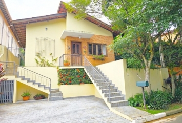 Casa à venda em Carapicuíba no Bairro do Jardim Ana Estela na Rua Romelândia, no Condomínio Vila Velha,
