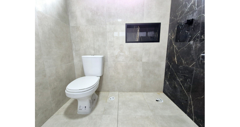  Sobrado novo à Venda no Bairro do Parque Maria Domitila na Rua Antônio Félix Pacheco