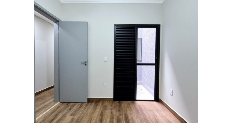  Sobrado novo à Venda no Bairro do Parque Maria Domitila na Rua Antônio Félix Pacheco