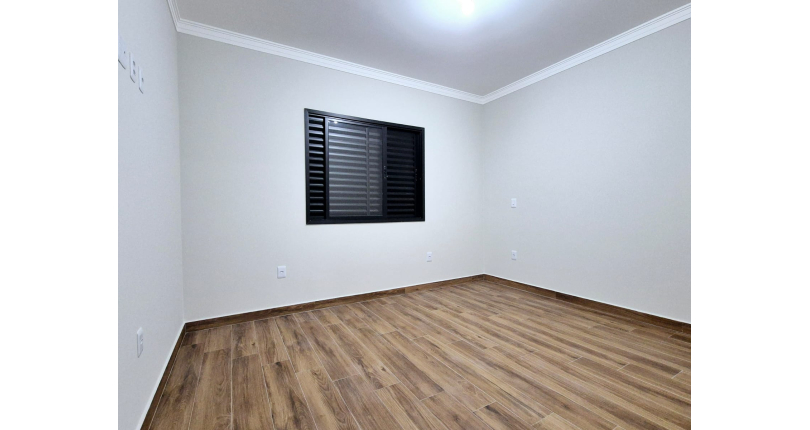 Sobrado novo à Venda no Bairro do Parque Maria Domitila na Rua Antônio Félix Pacheco