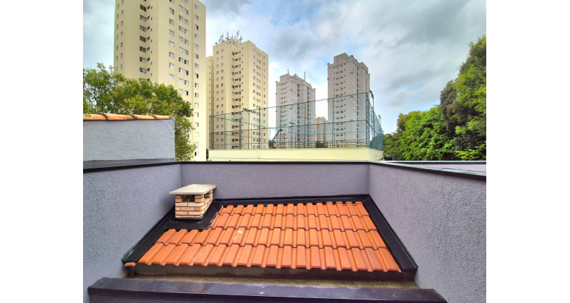 Sobrado novo à Venda no Bairro do Parque Maria Domitila na Rua Antônio Félix Pacheco