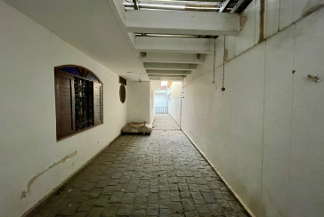 Casa Térrea à venda no Bairro do Parque São Domingos na Rua Artur Bastos