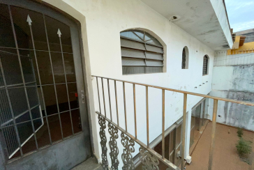 Casa Térrea à venda no Bairro do Parque São Domingos na Rua Artur Bastos