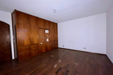 Casa Térrea à venda no Bairro do Parque São Domingos na Rua Artur Bastos