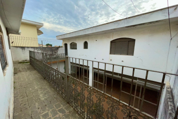 Casa Térrea à venda no Bairro do Parque São Domingos na Rua Artur Bastos