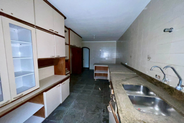 Casa Térrea à venda no Bairro do Parque São Domingos na Rua Artur Bastos