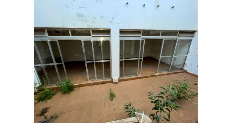 Casa Térrea à venda no Bairro do Parque São Domingos na Rua Artur Bastos