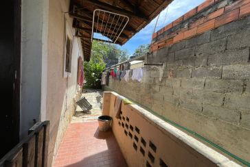 Casa à venda no Bairro da Vila Chica Luisa na Rua Ivacatinga