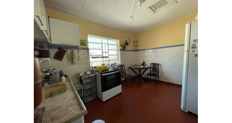 Casa à venda no Bairro da Vila Chica Luisa na Rua Ivacatinga