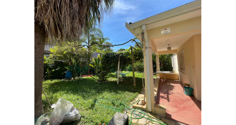 Casa à venda no Bairro da Vila Chica Luisa na Rua Ivacatinga