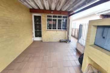 Casa para renda à venda no Bairro do Jardim Líbano na Rua Adalberto Kurt