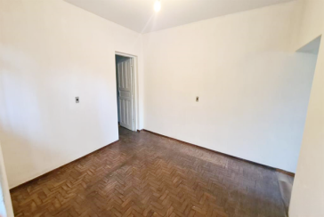 Casa para renda à venda no Bairro do Jardim Líbano na Rua Adalberto Kurt