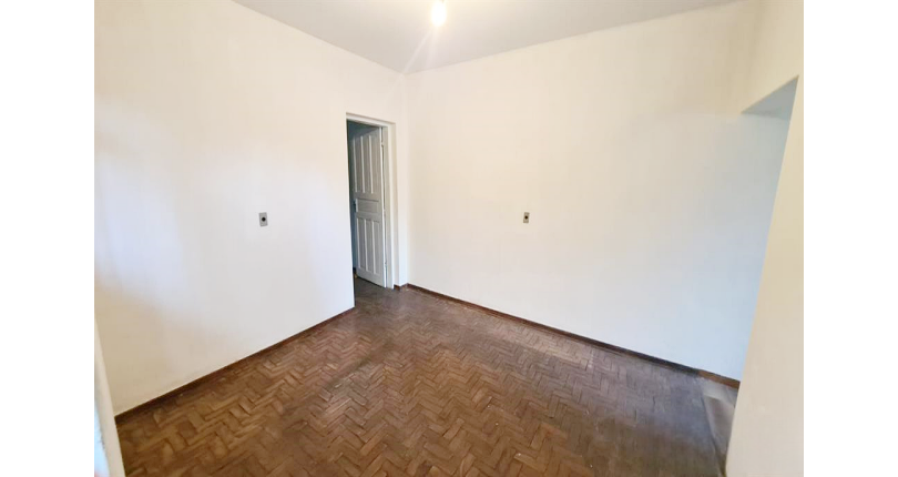 Casa para renda à venda no Bairro do Jardim Líbano na Rua Adalberto Kurt