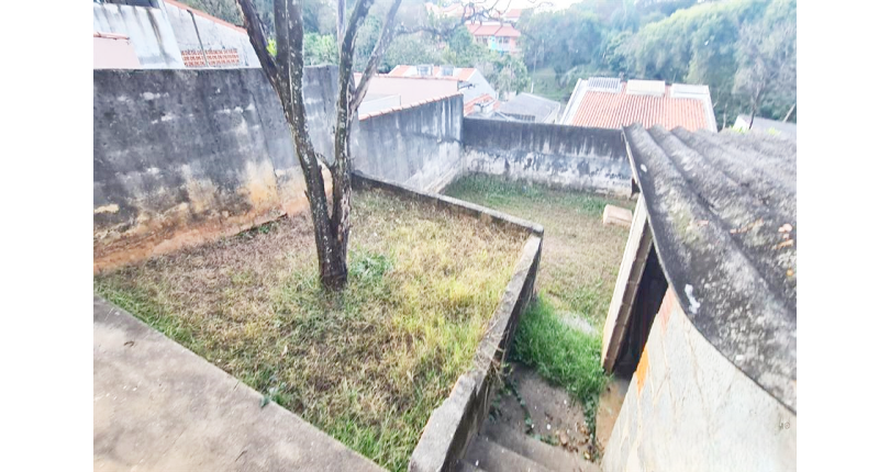 Casa para renda à venda no Bairro do Jardim Líbano na Rua Adalberto Kurt