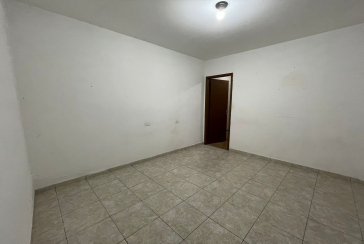 Casa Térrea à venda no Bairro do Jardim Mangalot na Rua Padre Aníbal Difrância