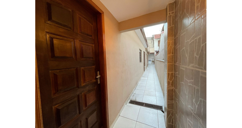 Casa Térrea à venda no Bairro do Jardim Mangalot na Rua Padre Aníbal Difrância