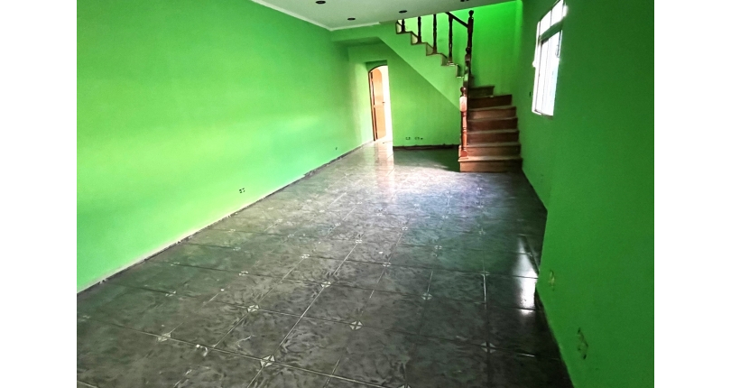 Sobrado à venda em Osasco no Bairro da Ayrosa na Rua Bariri