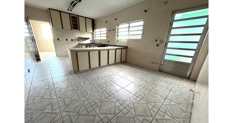 Sobrado à venda em Osasco no Bairro da Ayrosa na Rua Bariri