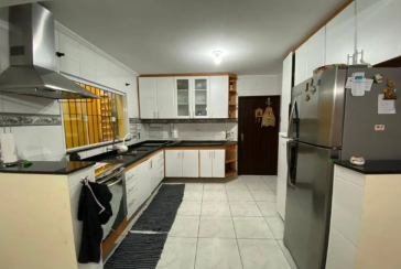 Sobrado à venda no Bairro do Parque São Domingos na Rua Waltrudes Correa