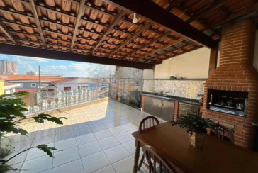 Sobrado à venda no Bairro do Parque São Domingos na Rua Waltrudes Correa