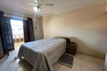 Sobrado à venda no Bairro do Parque São Domingos na Rua Waltrudes Correa