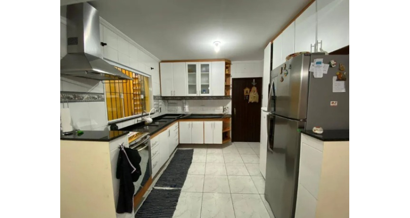 Sobrado à venda no Bairro do Parque São Domingos na Rua Waltrudes Correa