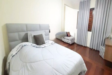 Sobrado à venda no Bairro do Jardim Líbano na Rua Maestro João de Souza Lima