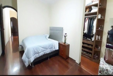 Sobrado à venda no Bairro do Jardim Líbano na Rua Maestro João de Souza Lima