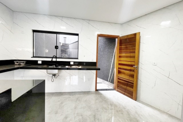 BELO Sobrado novo à venda no Bairro do Parque São Domingos na Avenida Joaquim de Magalhães 157