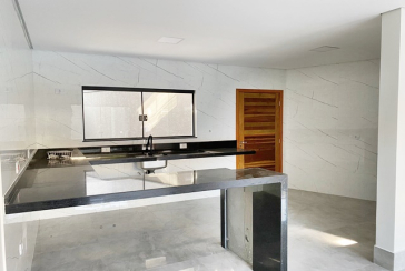 BELO Sobrado novo à venda no Bairro do Parque São Domingos na Avenida Joaquim de Magalhães 157