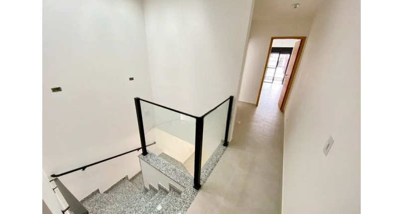 BELO Sobrado novo à venda no Bairro do Jardim Maristela no Rua Horácio Romeu 243