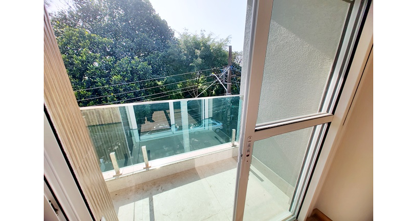 Sobrado à venda Rua Crispim Santos, 208, Jardim Regina - Imóveis à Venda