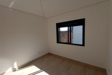 Lindo Sobrado novo à venda no Bairro do Jardim Maristela no Rua Adriano Ariani 40,