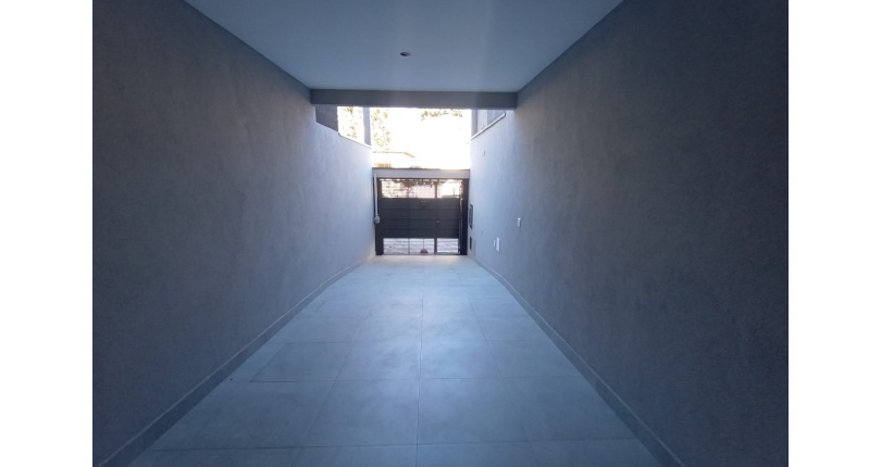 Lindo Sobrado novo à venda no Bairro do Jardim Maristela no Rua Adriano Ariani 40,