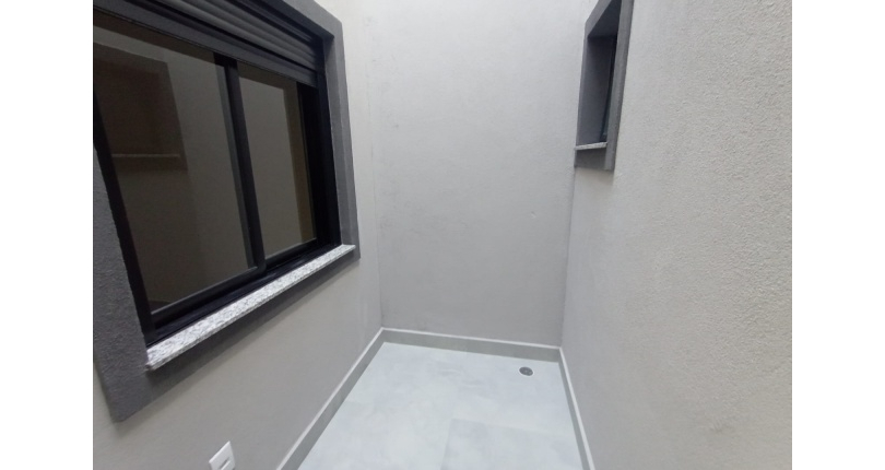 Lindo Sobrado novo à venda no Bairro do Jardim Maristela no Rua Adriano Ariani 40,