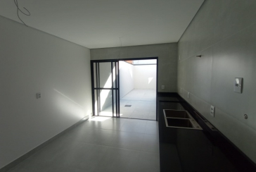 Lindo Sobrado novo à venda no Bairro do Jardim Maristela no Rua Adriano Ariani 36,