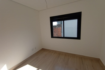 Lindo Sobrado novo à venda no Bairro do Jardim Maristela no Rua Adriano Ariani 32,