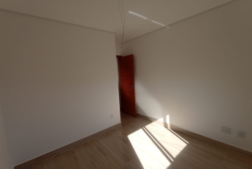 Lindo Sobrado novo à venda no Bairro do Jardim Maristela no Rua Adriano Ariani 32,