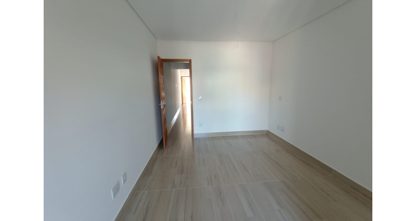 Lindo Sobrado novo à venda no Bairro do Jardim Maristela no Rua Adriano Ariani 32,