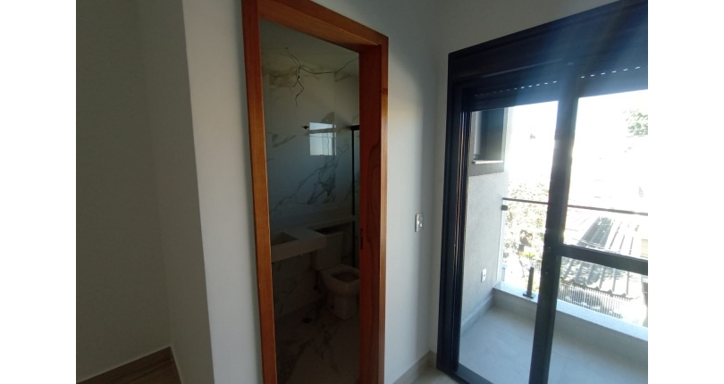 Lindo Sobrado novo à venda no Bairro do Jardim Maristela no Rua Adriano Ariani 32,