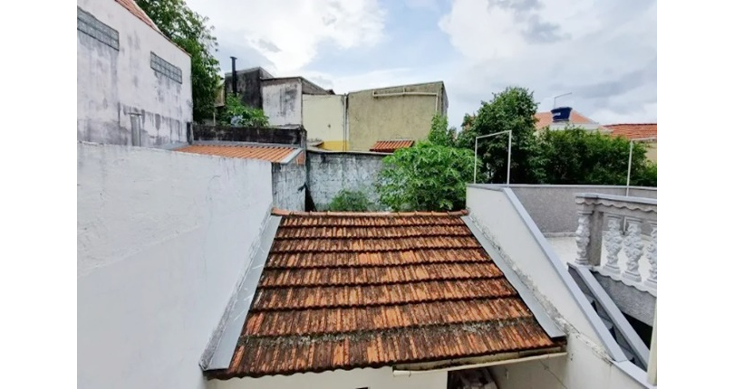 Sobrado à venda no Bairro do Jardim Mangalot na Rua George Samuel,