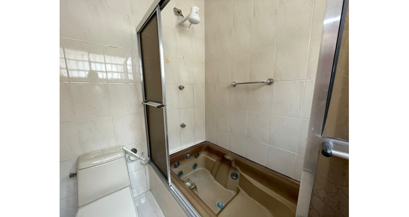 Sobrado à venda no Bairro do Parque São Domingos na Rua Doutor Odon Carlos de Figueiredo Ferraz