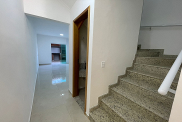 Sobrado novo à venda no Bairro da Vila Perus na Rua Sertão de Canudos 102,