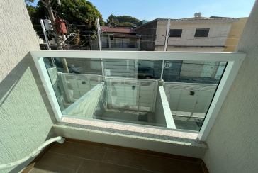 Sobrado novo à venda no Bairro da Vila Perus na Rua Sertão de Canudos 102,