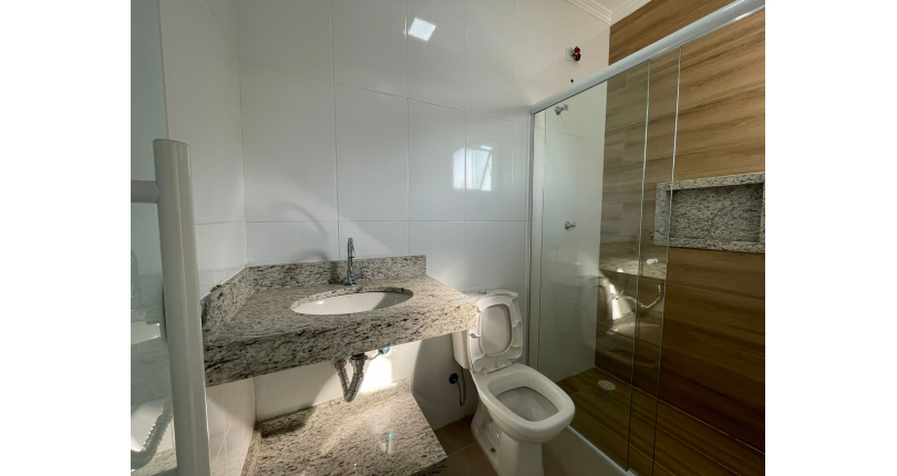 Sobrado novo à venda no Bairro da Vila Perus na Rua Sertão de Canudos 102,