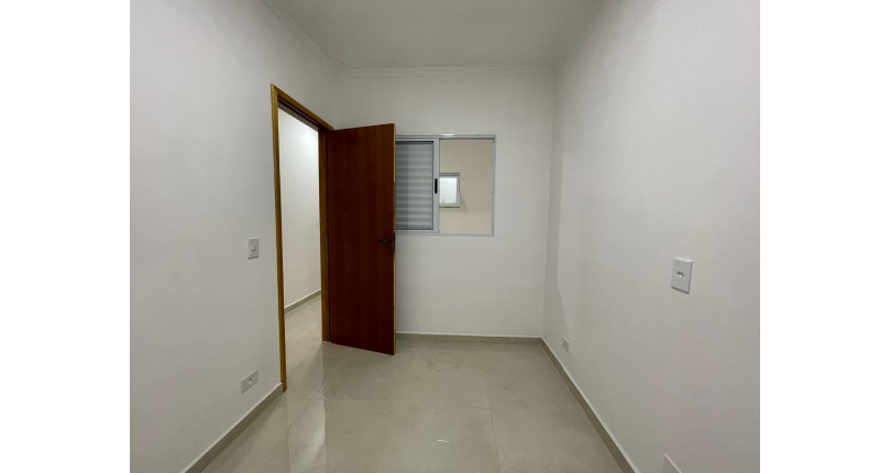 Sobrado novo à venda no Bairro da Vila Perus na Rua Sertão de Canudos 102,