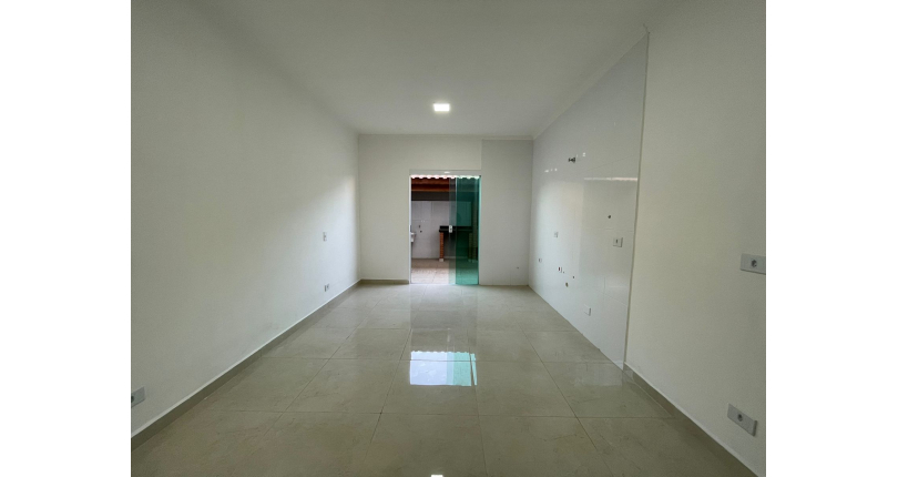 Sobrado novo à venda no Bairro da Vila Perus na Rua Sertão de Canudos 102,