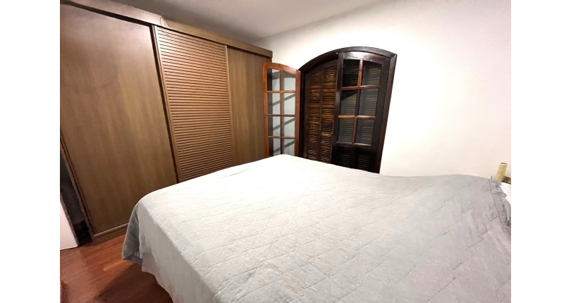 Belíssimo Sobrado à venda no Bairro do Conjunto Residencial Vista Verde 