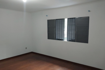 Sobrado à venda no Bairro da Vila Pereira Cerca na Rua Santa Romana,