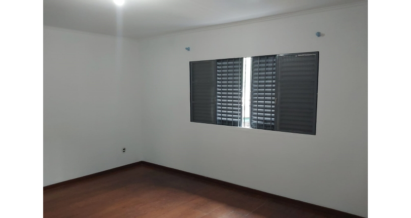 Sobrado à venda no Bairro da Vila Pereira Cerca na Rua Santa Romana,